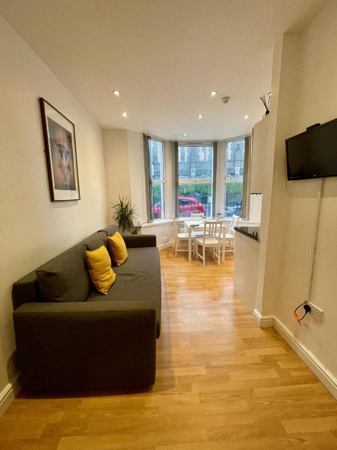 Bute Park Apartment W/ Heating + Private Bathroom Cardiff Bagian luar foto