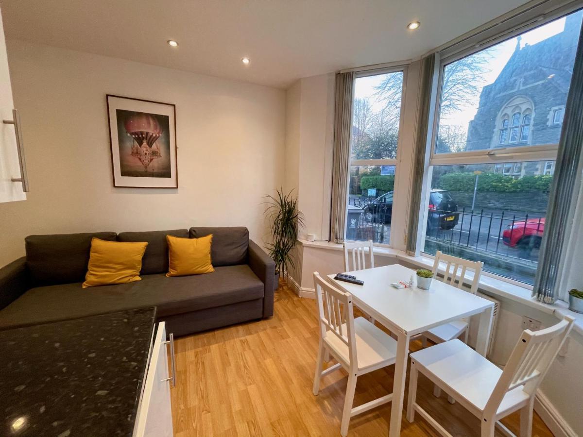 Bute Park Apartment W/ Heating + Private Bathroom Cardiff Bagian luar foto