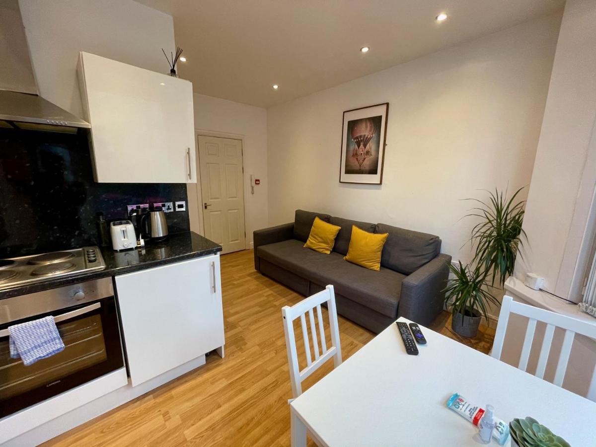 Bute Park Apartment W/ Heating + Private Bathroom Cardiff Bagian luar foto