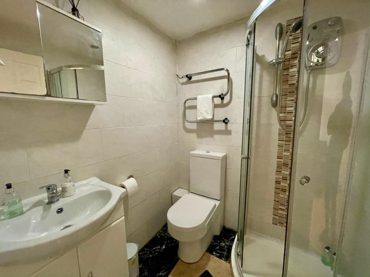 Bute Park Apartment W/ Heating + Private Bathroom Cardiff Bagian luar foto